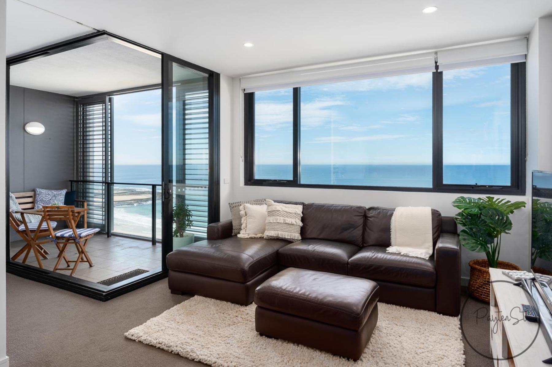 Beachfront Beauty - Wifi Included Apartment